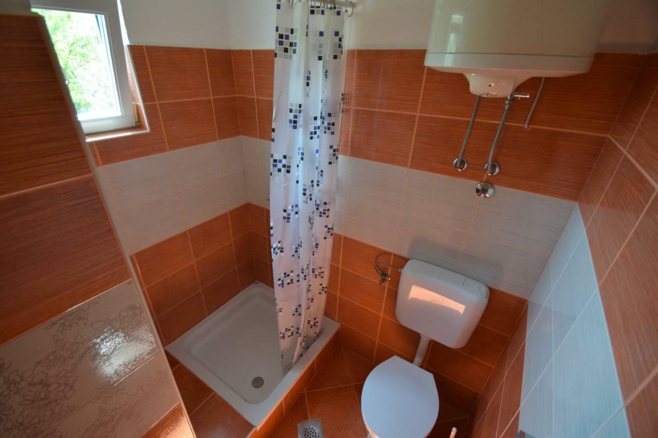 Apartments Nina Starigrad Paklenica Εξωτερικό φωτογραφία