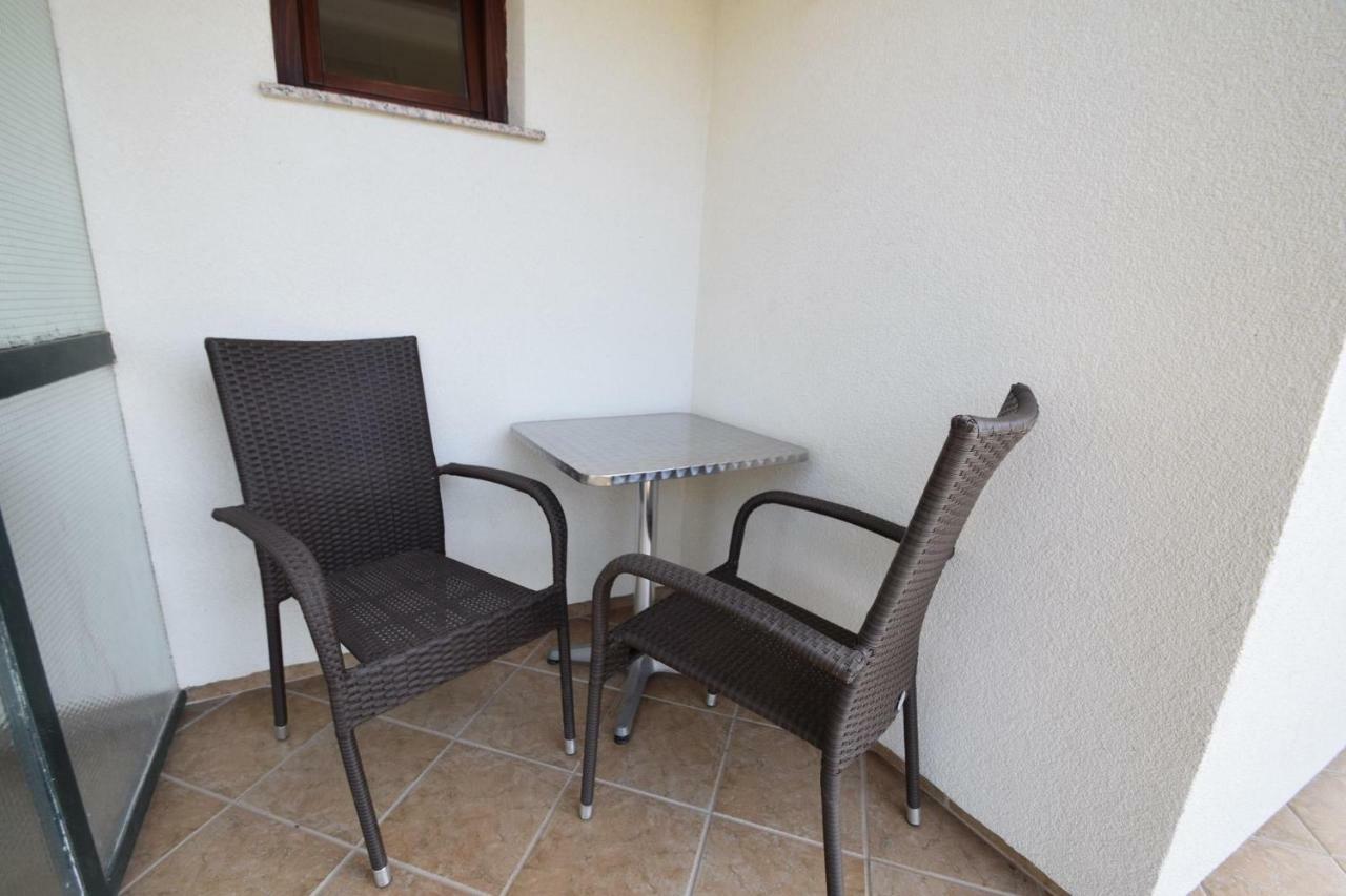 Apartments Nina Starigrad Paklenica Εξωτερικό φωτογραφία