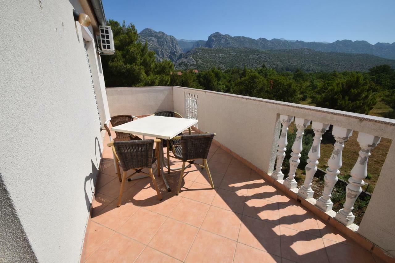 Apartments Nina Starigrad Paklenica Εξωτερικό φωτογραφία