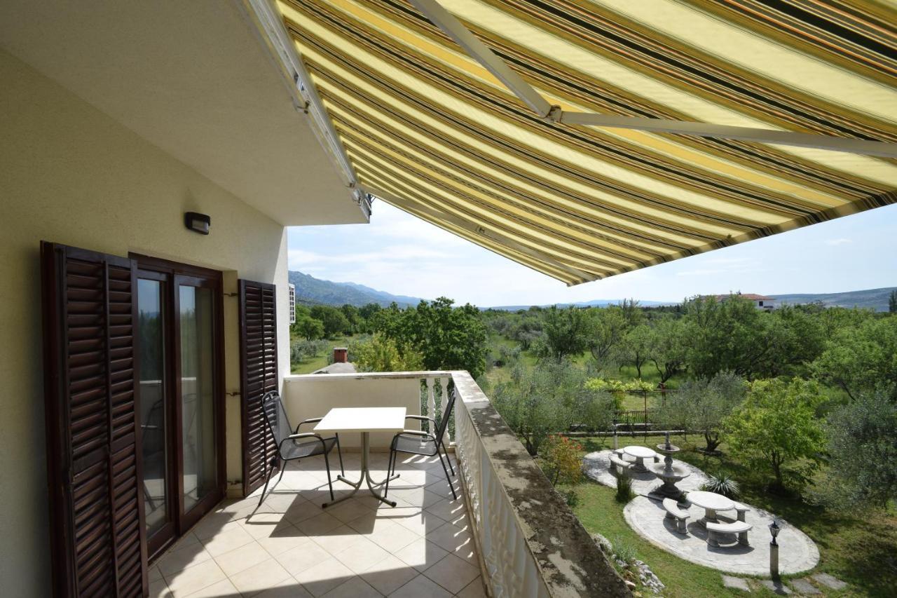 Apartments Nina Starigrad Paklenica Εξωτερικό φωτογραφία